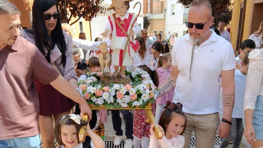 La Procesión del Pastorcito de Aldeacentenera: tradición, arraigo popular y participación infantil en Semana Santa
