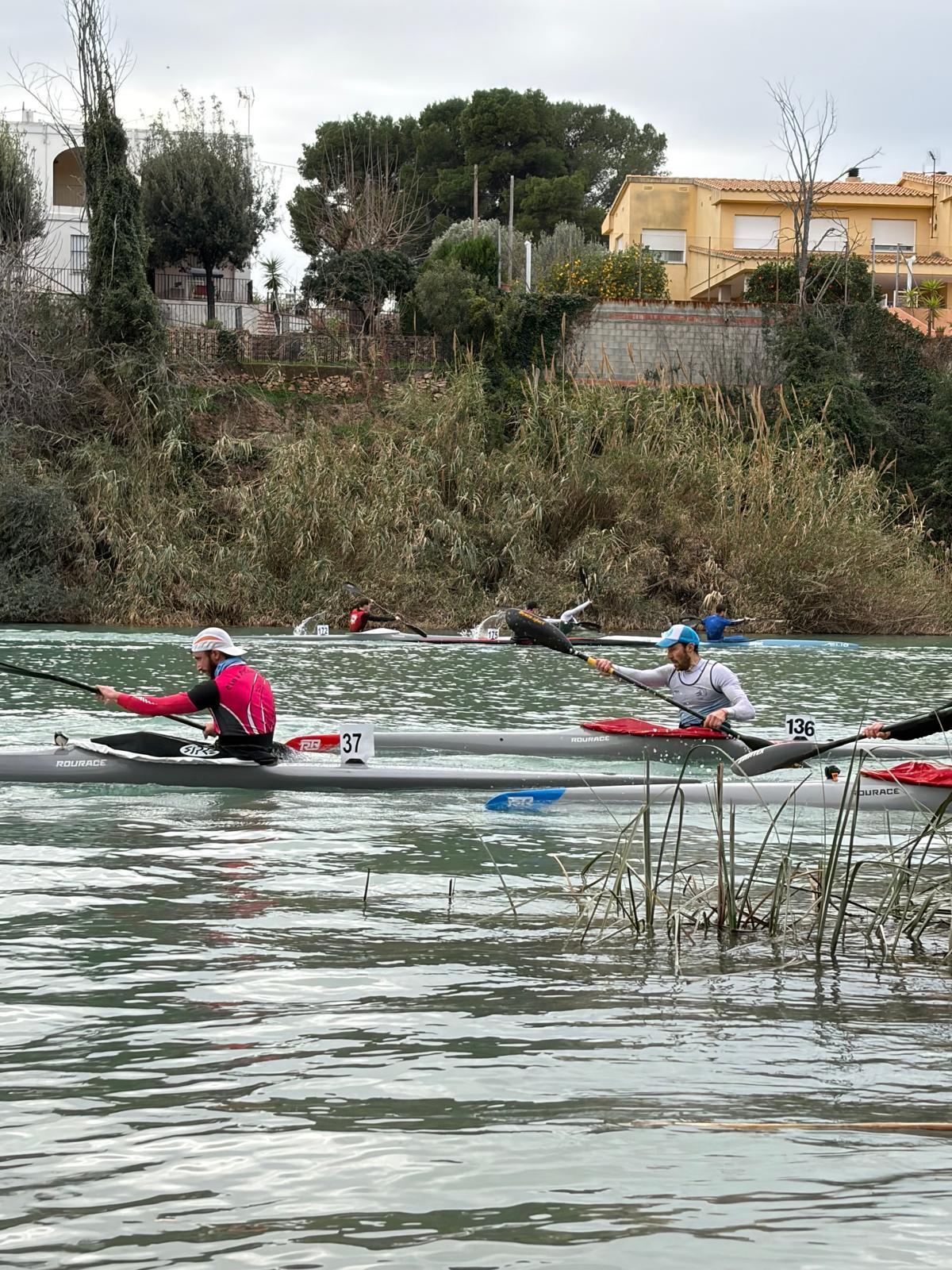 Marcos Climent, en cabeza, y Salvador Rico en una de las pruebas.