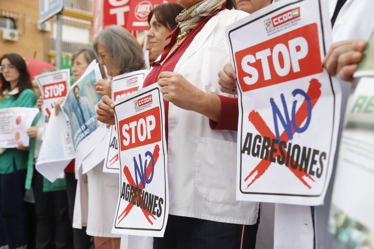 Manifestación contra agresiones a médicos