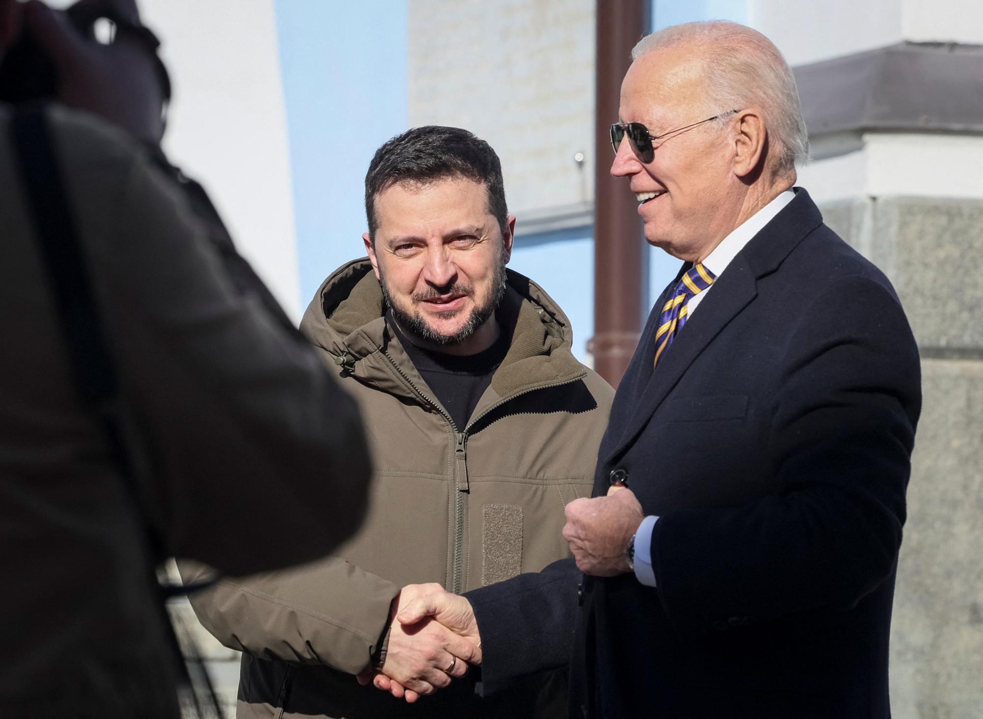 Joe Biden visita Kiev