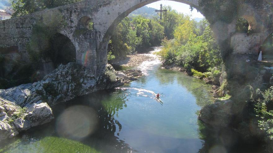 Qué ver y dónde hospedarse en Cangas de Onís, testigo de innumerables acontecimientos históricos y entrada a los Picos de Europa