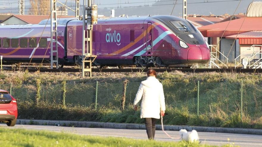 Un tren AVLO, de pruebas en Gijón la semana pasada.