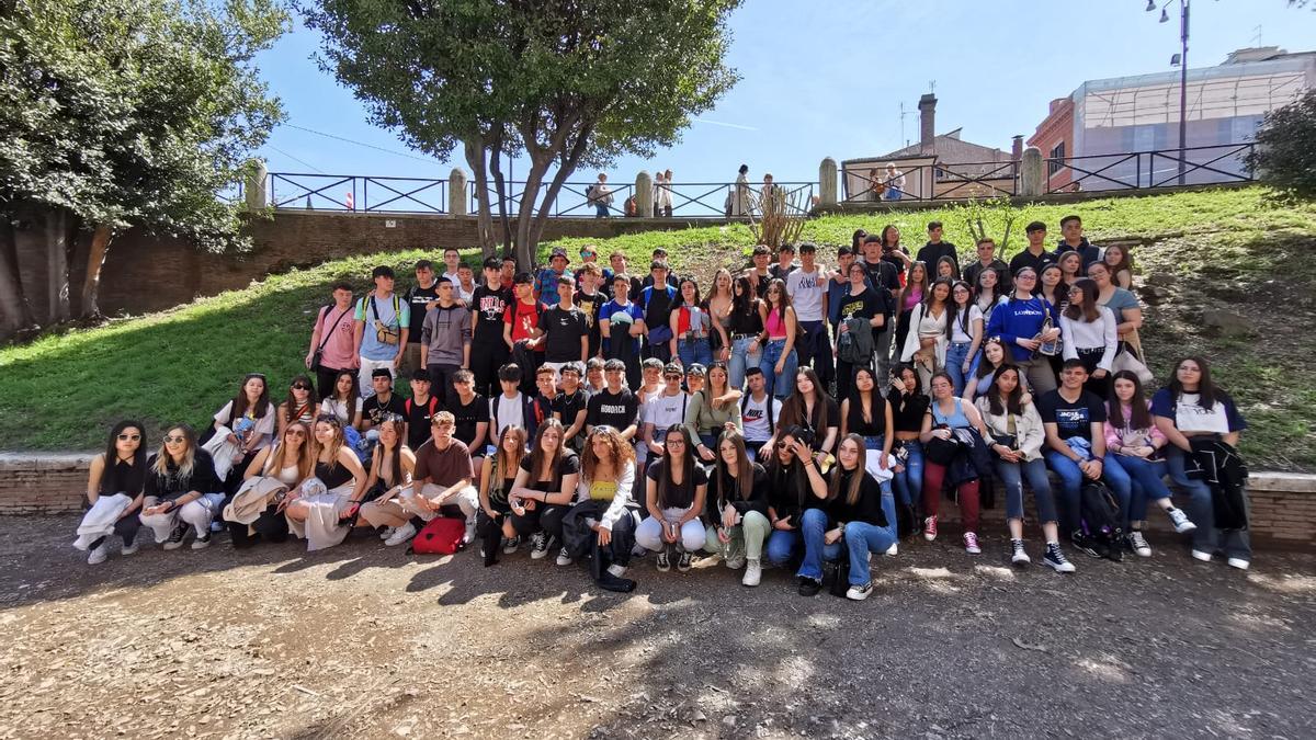 Un total de 82 estudiantes de Bachillerato han realizado el viaje de estudios a Italia.