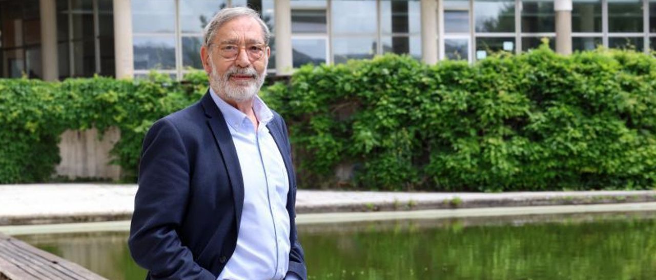 Carlos Hervés, en la Facultad de Económicas. // MARTA G. BREA