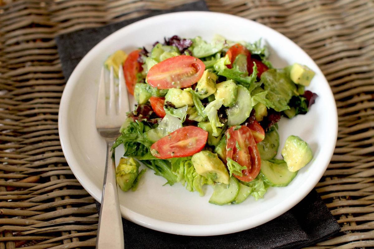 Los cinco errores de una ensalada que no debes cometer