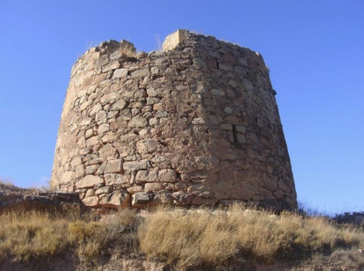 La Torre del Baró de Meer de Cardona es va construir l'any 1838