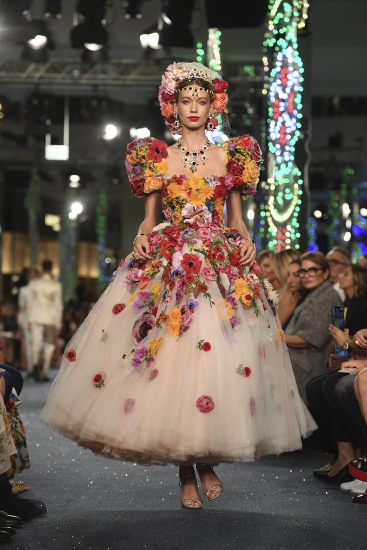 Desfile de presentación de la nueva tienda de Dolce &amp; Gabbana en Dubai - Look 20