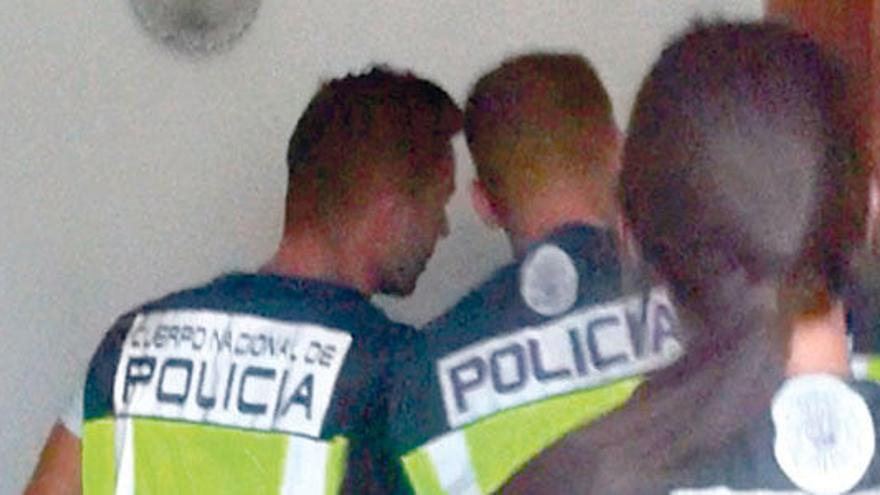 Tres detenidos por amenazar y obligar a mujeres a prostituirse en s´Arenal