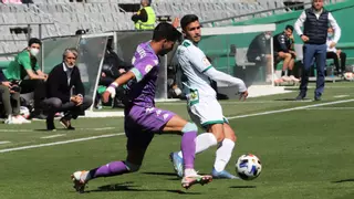 El Córdoba CF se mueve para el futuro: el defensor Calderón, atado