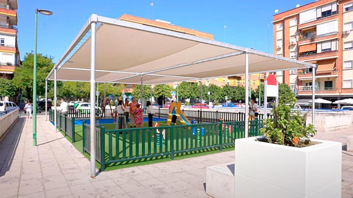 Sombra en 12 parques infantiles de Sevilla