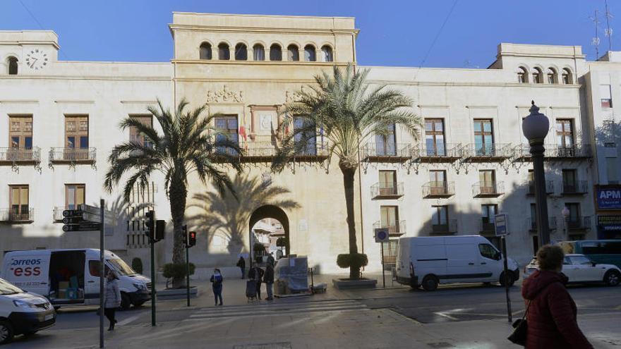 El PP alerta de un presunto fraccionamiento de contratos en el Ayuntamiento de Elche