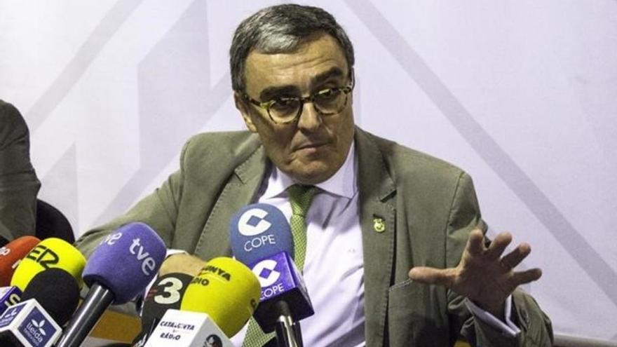 Àngel Ros: &quot;Si a alguien le molesta una placa franquista es libre de coger una escalera, desenroscarla y quitarla&quot;