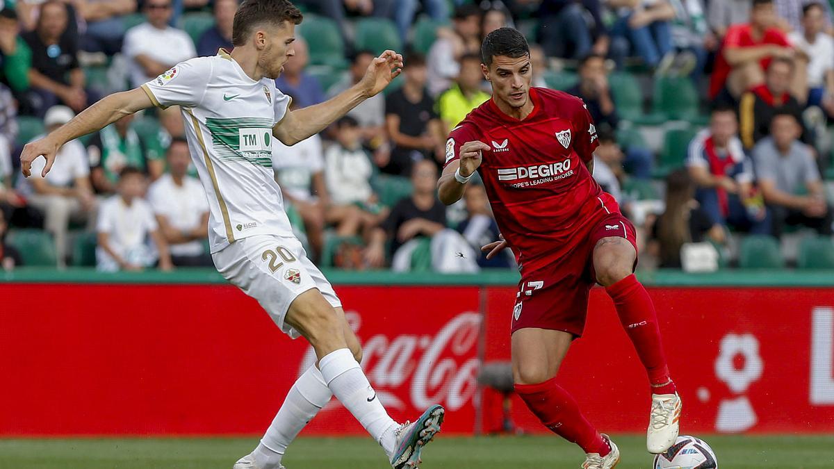 Resumen, goles y highlights del Elche 1 - 1 Sevilla de la jornada 36 de LaLiga Santander