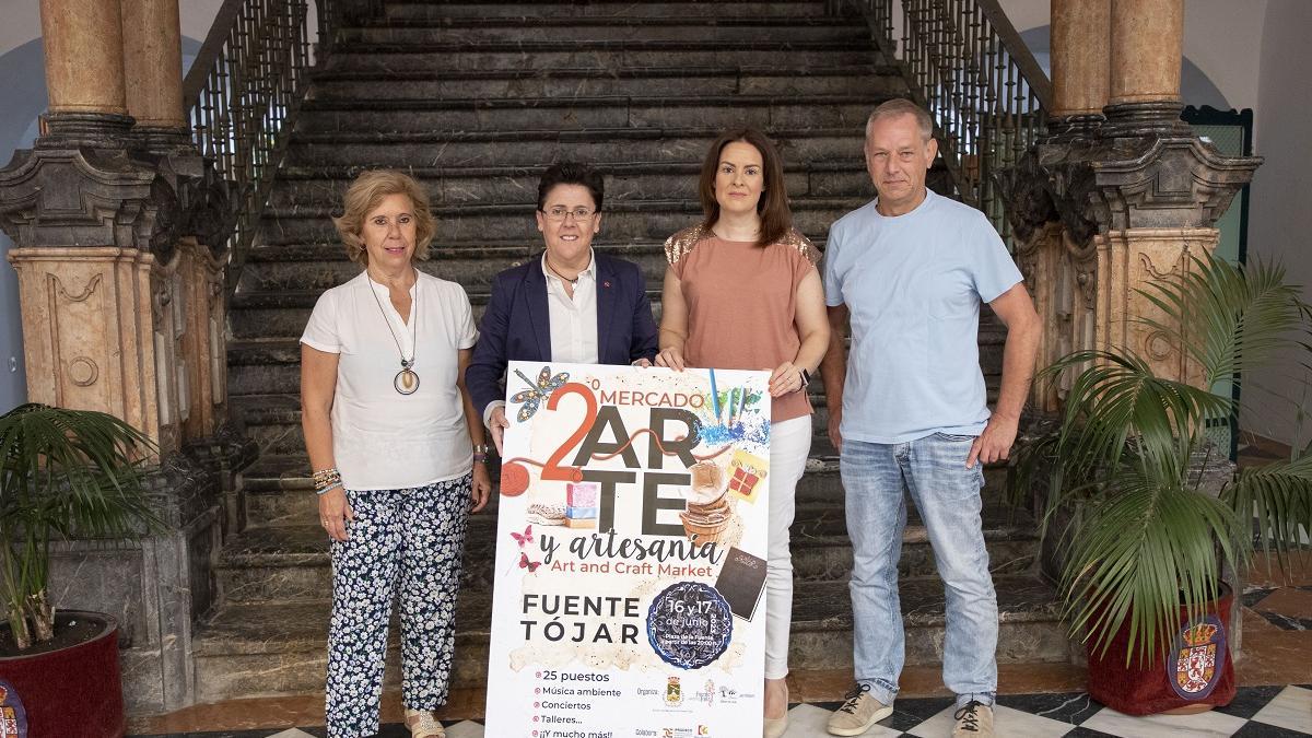 Fuente Tójar celebra otra edición del Mercado de Arte y Artesanía con 23 expositores y una programación variada.