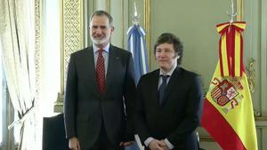Felipe VI se reúne con Javier Milei en la Cancillería argentina.