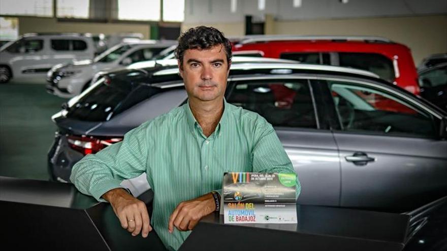 «El salón permite comparar a la vez múltiples opciones para la compra de un coche»