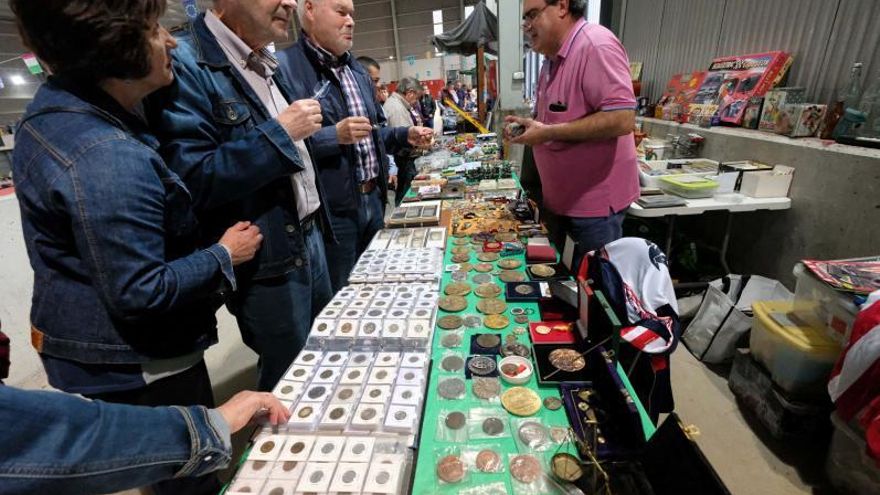 Ochenta expositores de todo el país participarán en la Feria del Coleccionismo de Mieres