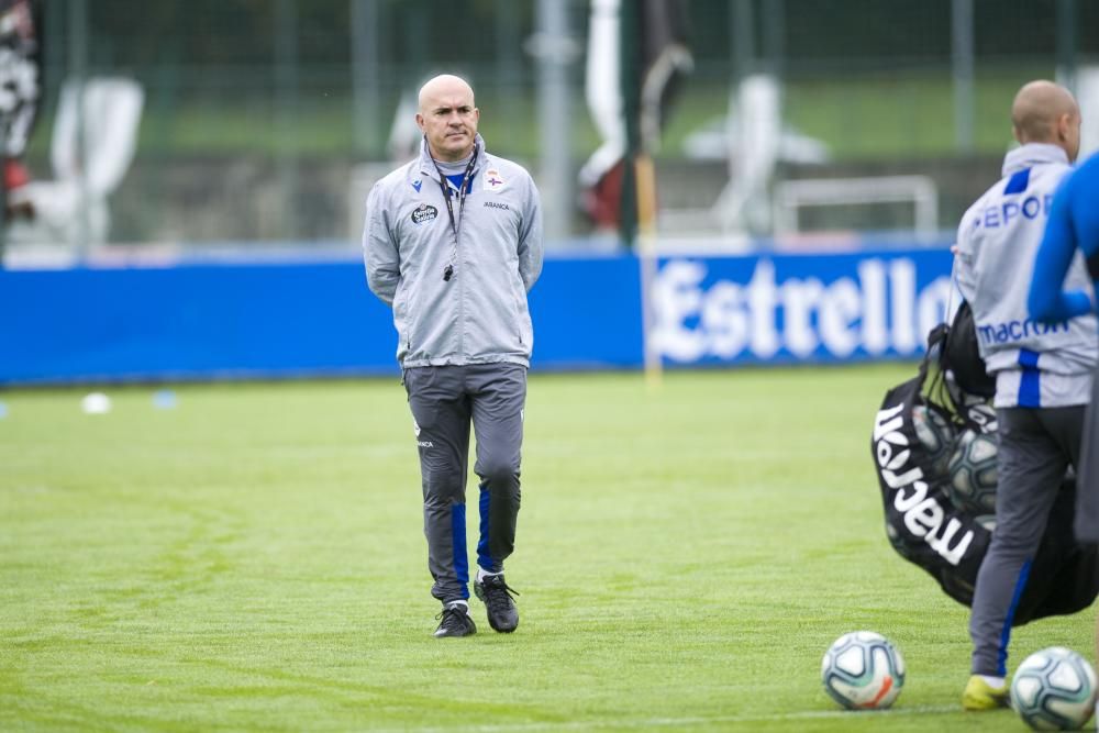 Tareas en espacio reducido y una serie de partidos tácticos centraron el entrenamiento de este miércoles.