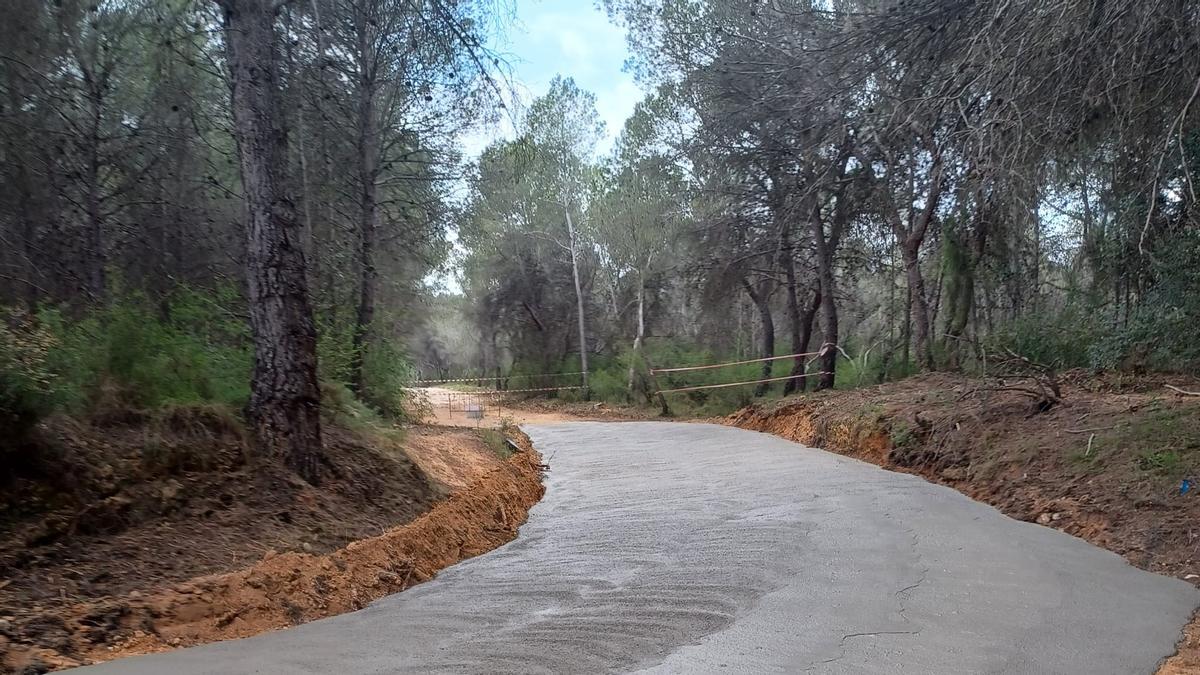 Trabajos de hormigonado en caminos rurales de Paterna