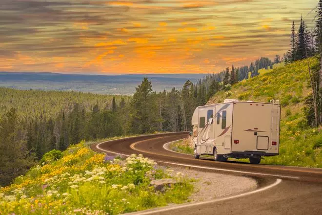 Seis maneras alternativas de viajar para no saturar las ciudades