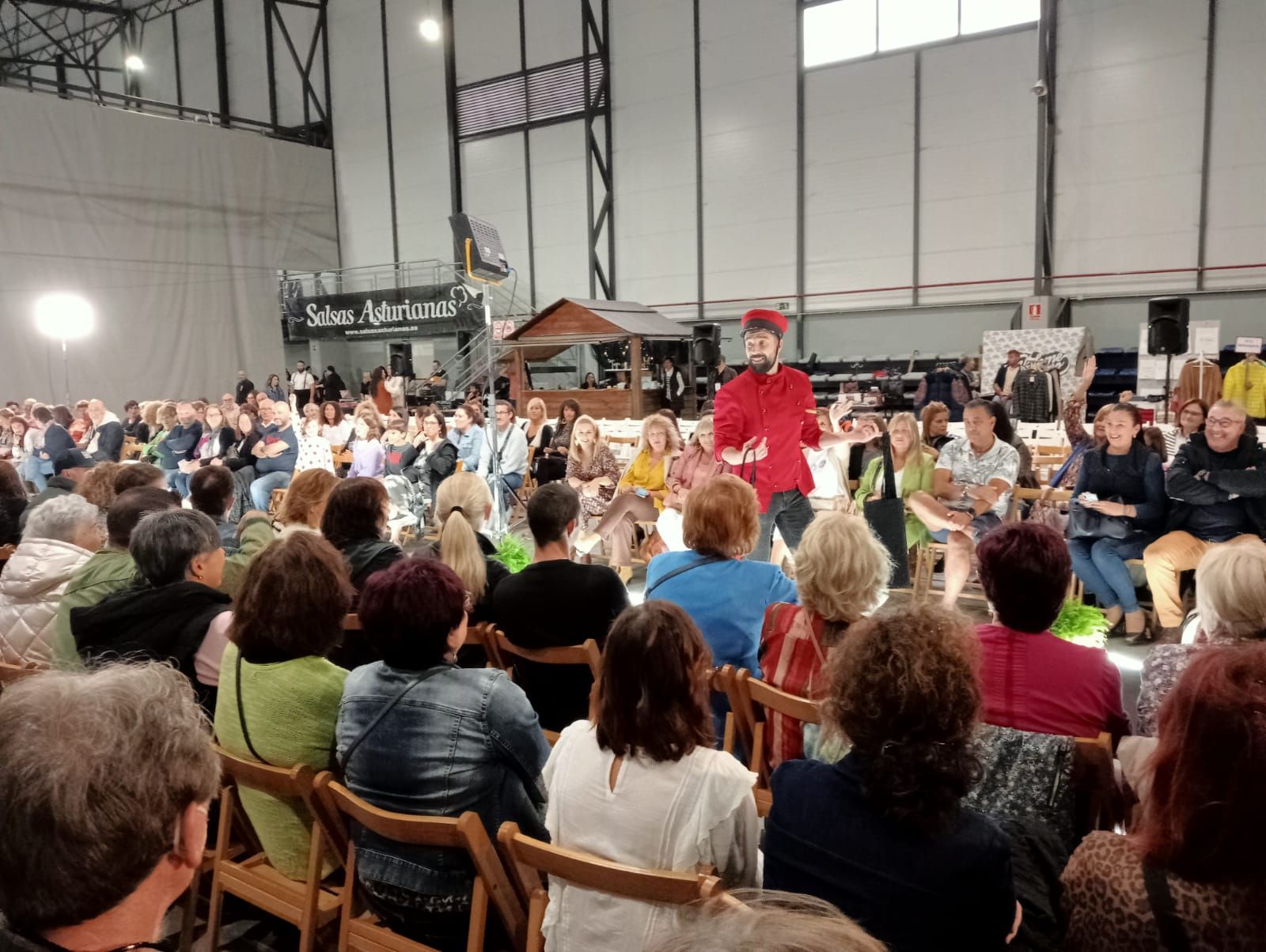 La pasarela de la moda de Laviana, un éxito con 400 participantes