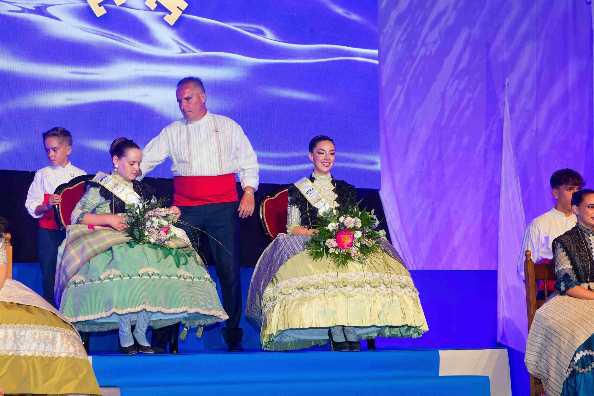 Emotiva presentación de las reinas de las fiestas de Sant Pere 2025