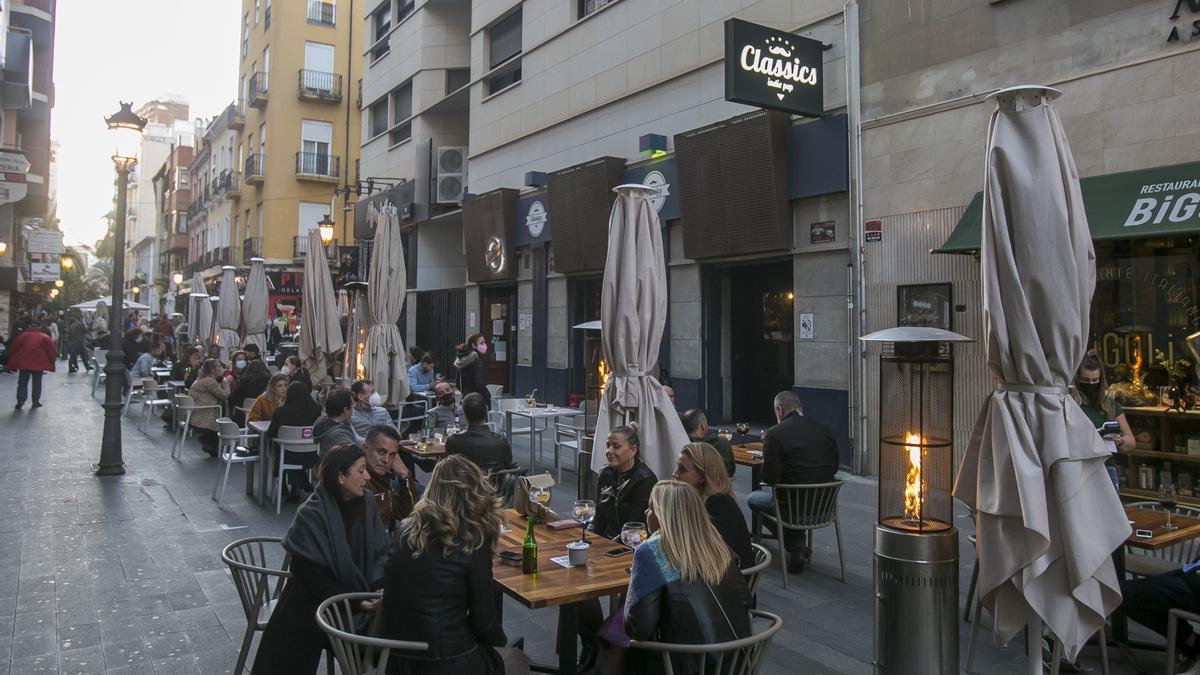 Imagen de archivo de la Calle Castaños en Alicante