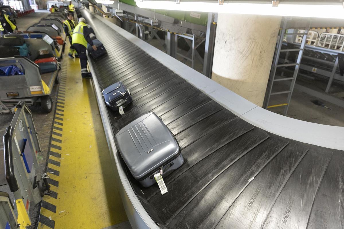 La T2 del aeropuerto de El Prat renueva la gestión de los equipajes para ganar seguridad.