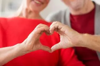 Ser optimista mejora la salud cardiovascular: reduce a la mitad el riesgo de infarto