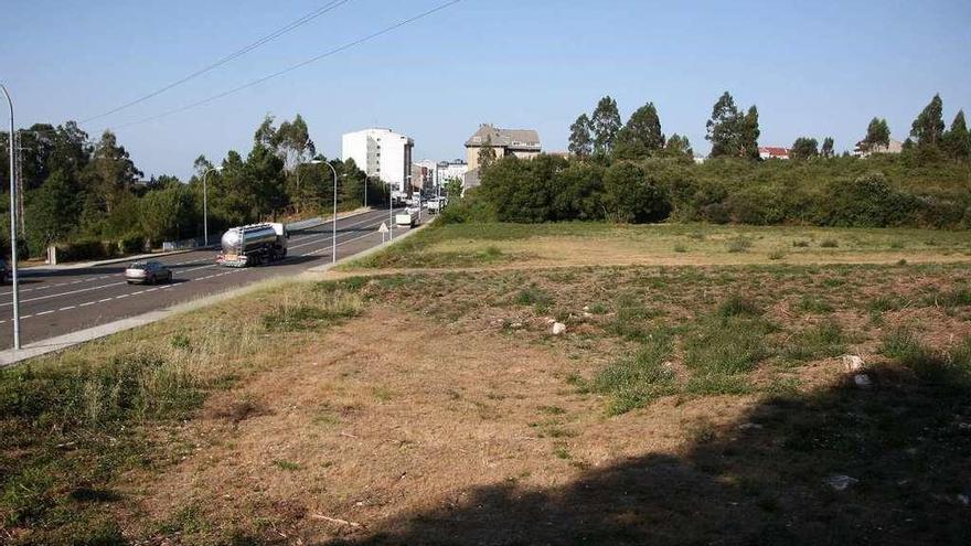 Zona en la que Bogaris proyecta construir el supermercado, en la Avenida de Pontevedra. // Bernabé / Luismy