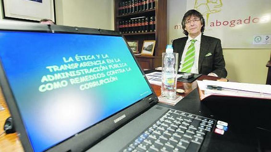 Ignacio Arias, antes de su conferencia, en el despacho de Mijares Abogados.