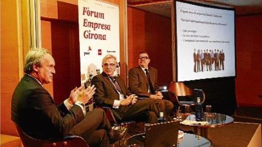 La trobada va comptar amb  Joan Daura, soci de PWC, esquerra, i Josep Saurina, soci de Comput, a la dreta.