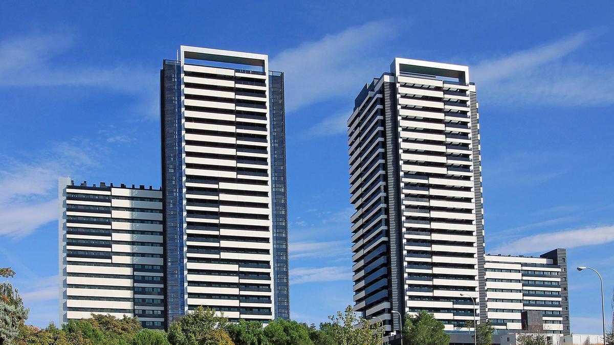 Stoneweg vende por pisos desde 460.000 euros el segundo mayor rascacielos residencial de Madrid