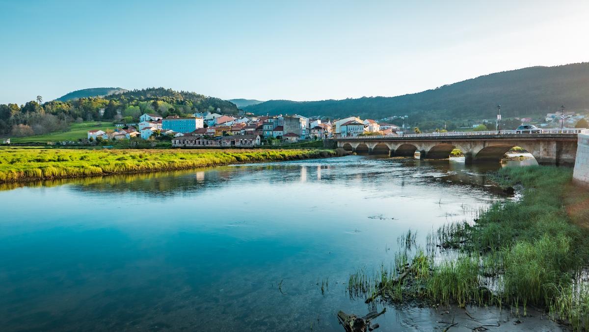Vista del pueblo de Noia, Galicia.