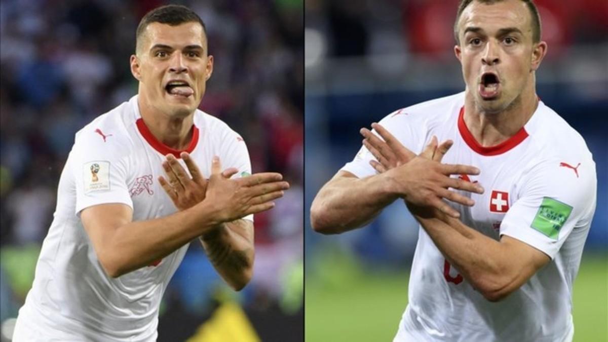 Granit Xhaka y Xherdan Shaqiri, helvéticos de origen albanokosovar, celebraron sus goles haciendo la doble águila albanesa