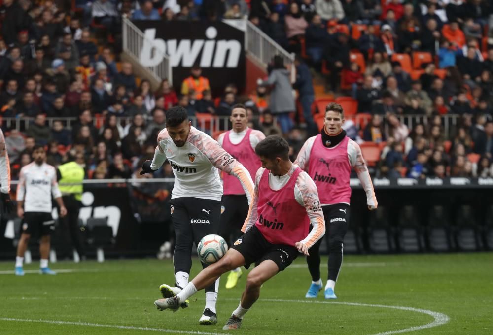 Búscate en el entrenamiento del Valencia CF en  Mestalla