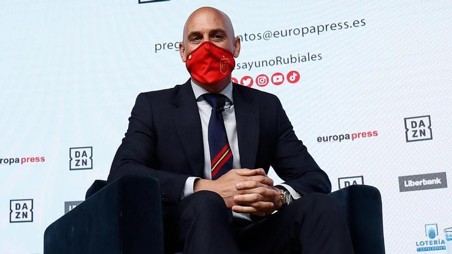 Luis Rubiales en los Desayunos Deportivos de Europa Press