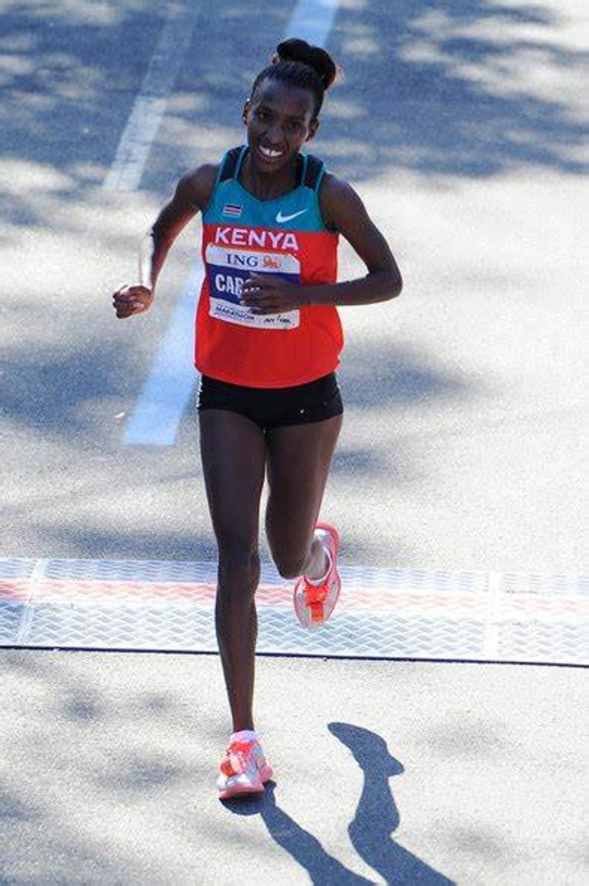 Caroline Cheptonui Kilel (KEN), ganadora de maratones como Boston, Daegu y Frankfurt entre otros. Recientemente cuarta clasificada en el Maratón de Málaga 2021 con una marca de 2h26:32.