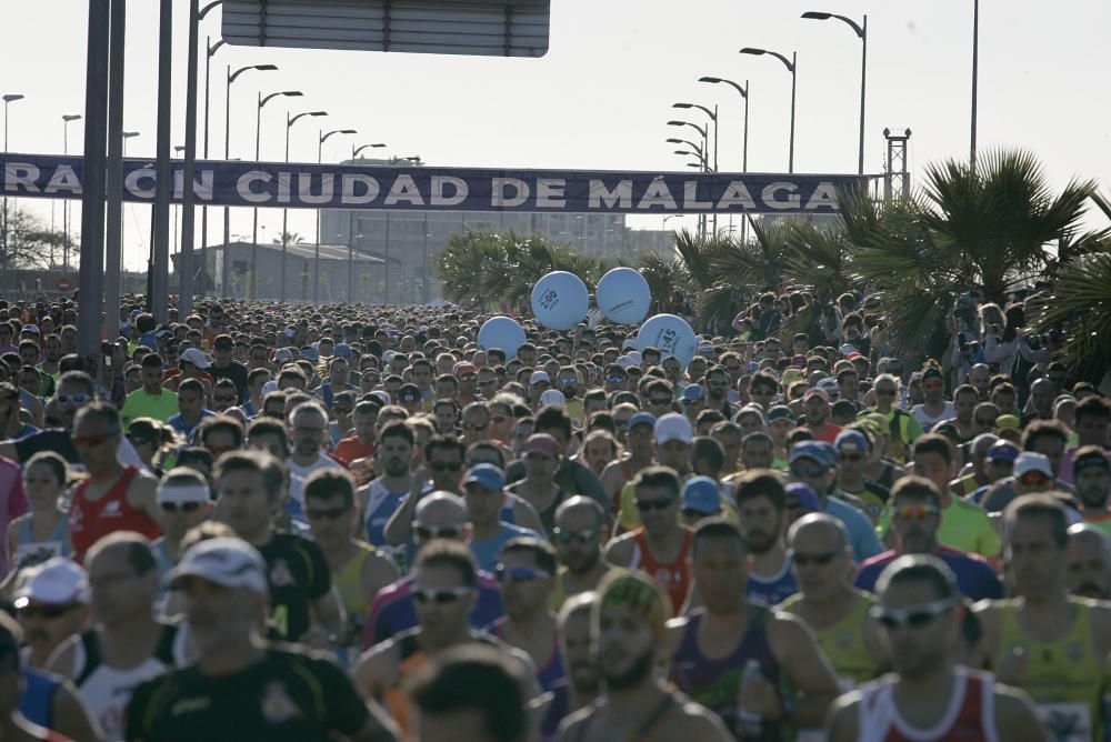 El Mouaziz, del Club Nerja de Atletismo ha vuelto a imponerse en la prueba, que ha alcanzado una participación récord con 7.500 corredores