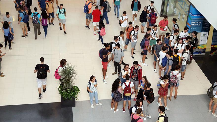 Los alumnos de las facultades de Ciencias de la Educación, Arquitectura y Medicina serán los primeros en incorporarse a las clases.