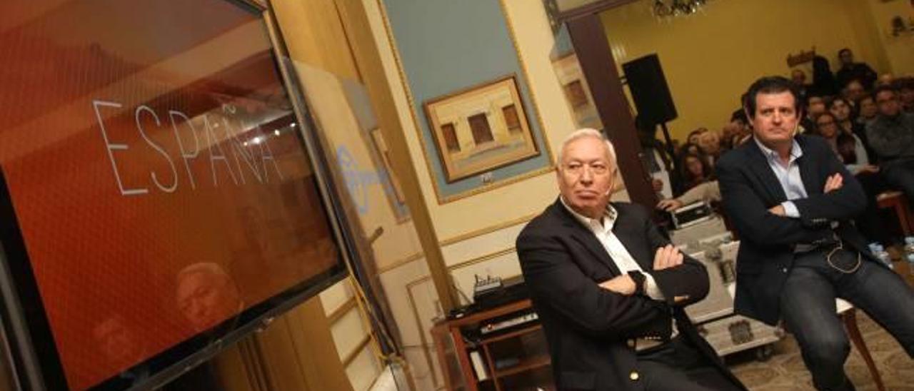 Arranque electoral Primer mitin de campaña del ministro García Margallo en Almoradí