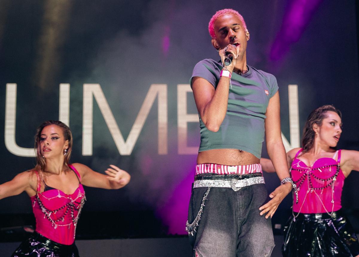 Aquí puedes ver todas las imágenes del primer día de Ibiza Pride 2026 en s'Arenal Aquí puedes ver todas las imágenes del primer día de Ibiza Pride 2026 en s'Arenal
