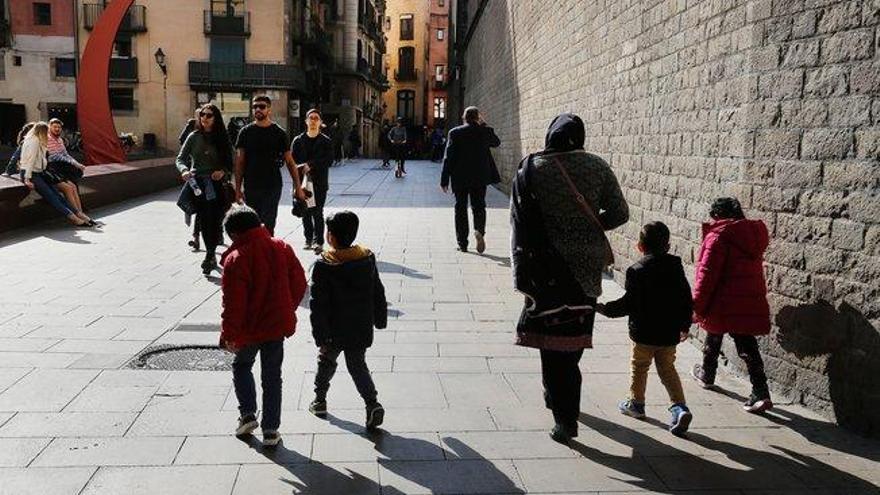 Coronavirus: los niños podrán pasear por zonas verdes pero no ir a parques infantiles