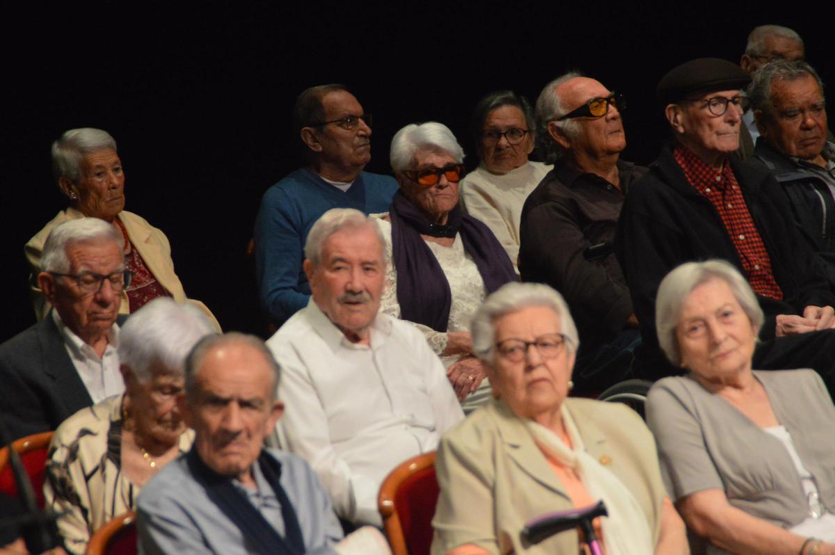 Figueres homenatja la generació de 1936 amb la medalla de les Fires