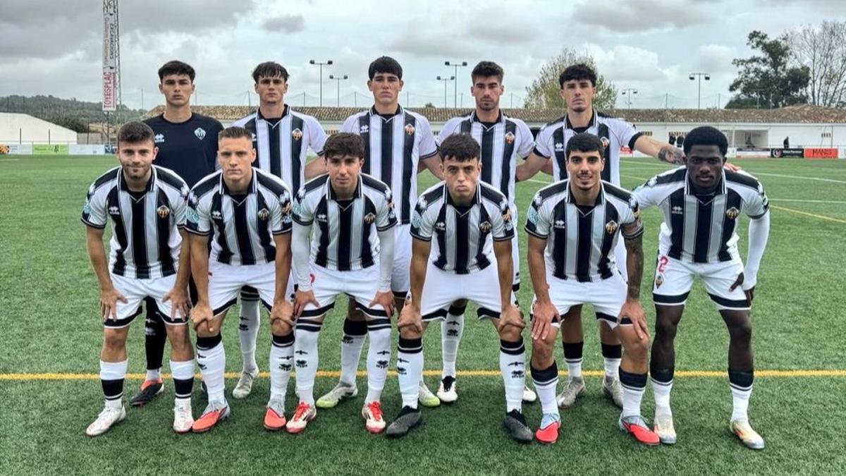 Once ganador del CD Castellón B en el campo del Porreres este domingo.