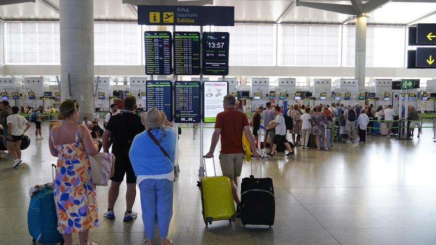 Ryanair reduce los vuelos en España: recorta un millón de plazas en aeropuertos regionales