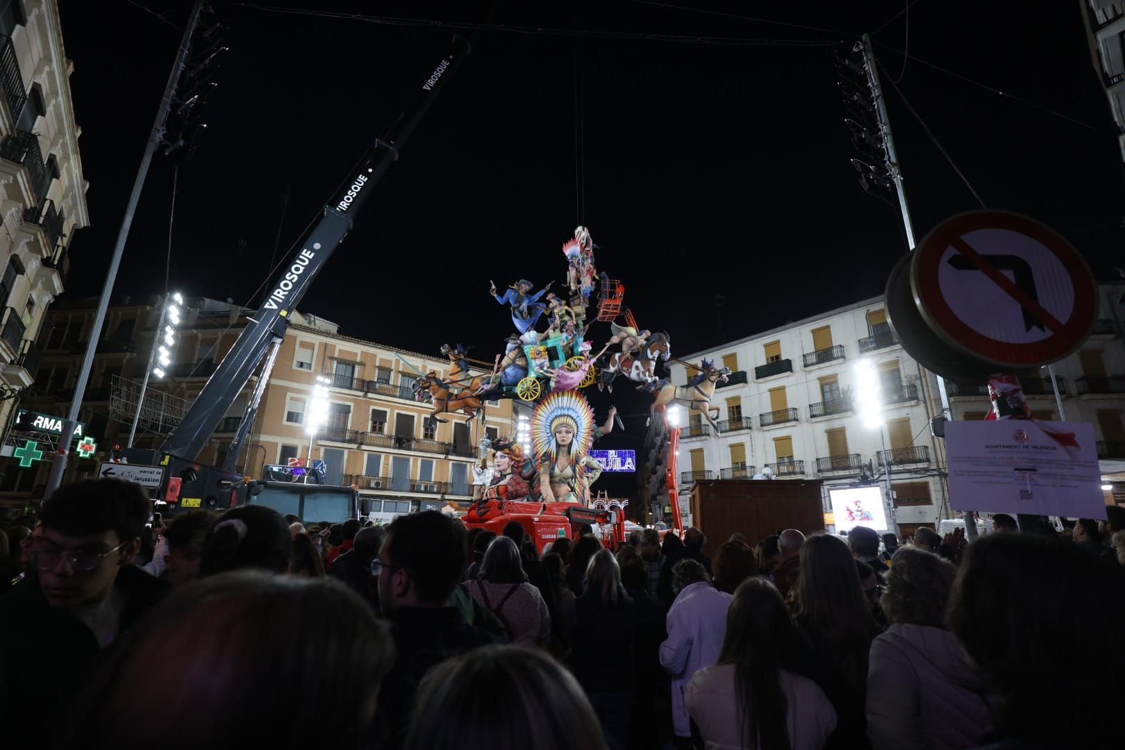 Así ha sido la plantà de la falla Convento Jerusalén