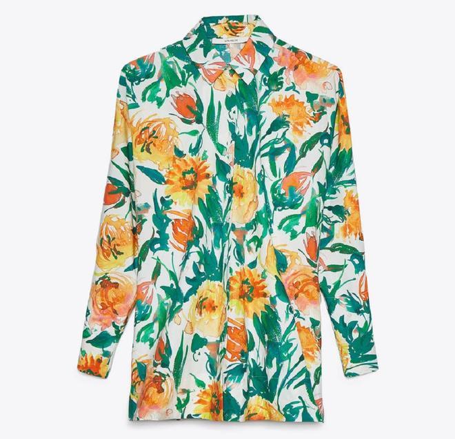 La blusa de popelín con flores, de Uterqüe