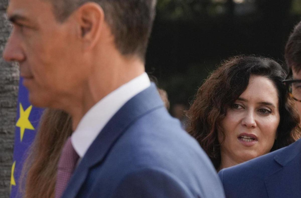 La vista oral aviva la guerra entre Ayuso i Sánchez