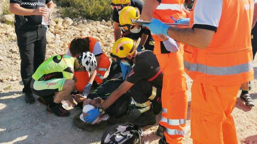 Herido con politraumatismo un ciclista de 44 años tras caerse en Elche